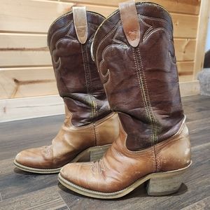 Brown retro cowgirl boots